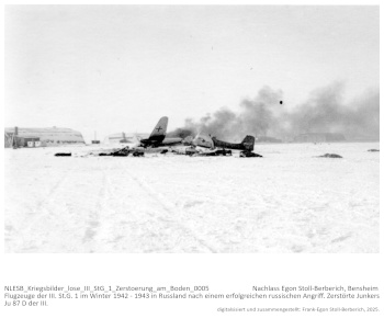 Flugzeuge der III./St.G. 1 im Winter 1942 - 1943 in Russland nach einem erfolgreichen russischen Angriff. Zerstörte Junkers Ju 87 D der III. Gruppe., NLESB_Kriegsbilder_lose_III_StG_1_Zerstoerung_am_Boden_0005