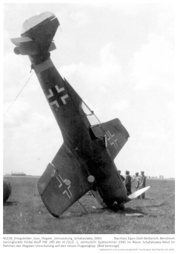 Verunglückte Focke-Wulf FW 190 der III./St.G. 1, vermutlich Spätsommer 1943 im Raum Schatalowka-West im Rahmen der illegalen Umschulung auf den neuen Flugzeugtyp. (Bild bereinigt); NLESB_Kriegsbilder_lose_Illegale_Umruestung_Schatalowka_0001 Verunglückte Focke-Wulf FW 190 der III./St.G. 1, vermutlich Spätsommer 1943 im Raum Schatalowka-West im Rahmen der illegalen Umschulung auf den neuen Flugzeugtyp. (Bild bereinigt); NLESB_Kriegsbilder_lose_Illegale_Umruestung_Schatalowka_0001