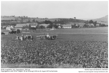 Bild aus Egon Stoll-Berberichs Fotoalbum, Flugzeugabsturz einer FW-44 Bild aus Egon Stoll-Berberichs Fotoalbum, Flugzeugabsturz einer FW-44